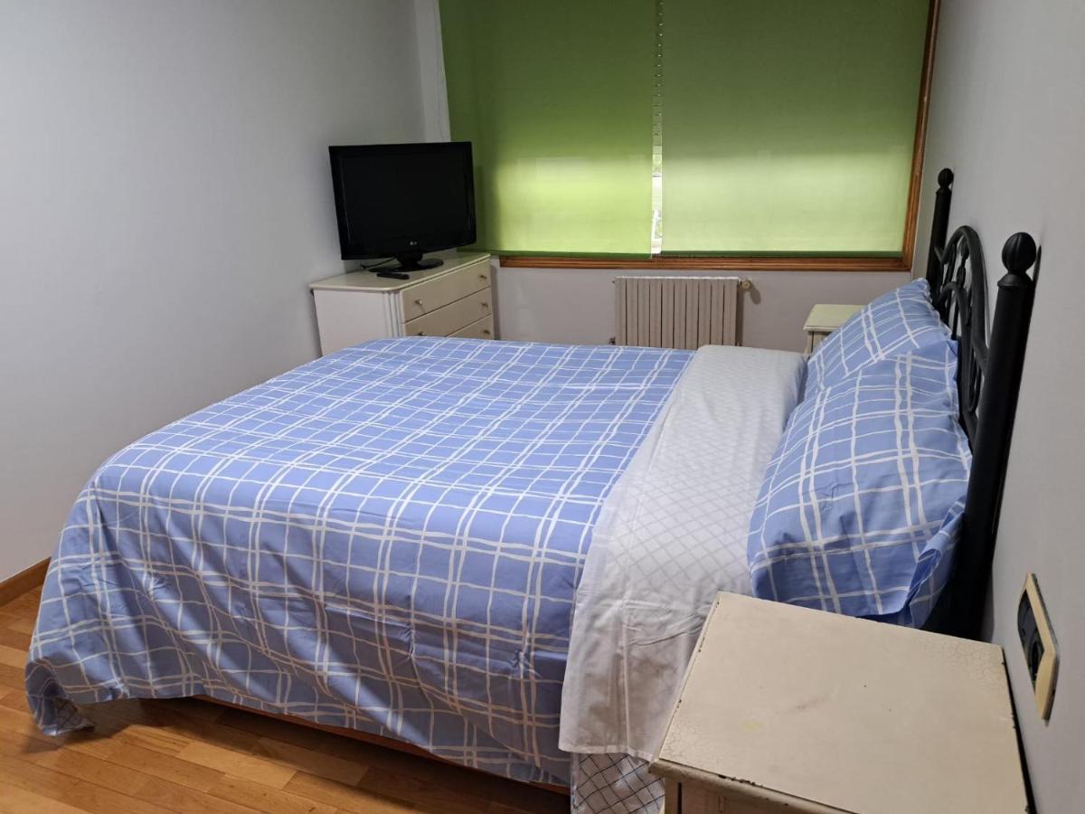 Piso Millenium Apartment Ourense Exterior foto