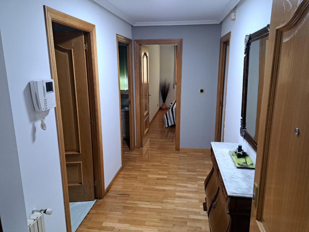 Piso Millenium Apartment Ourense Exterior foto