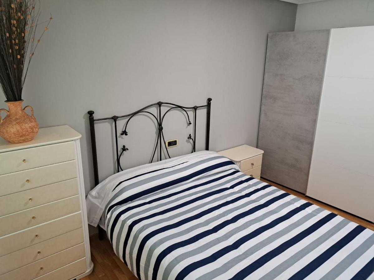Piso Millenium Apartment Ourense Exterior foto